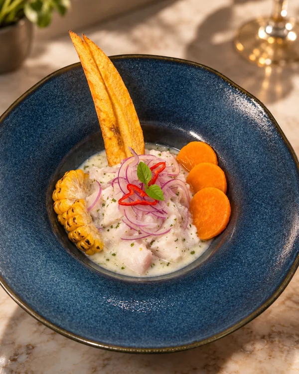 Ceviche de pescado blanco en leche de tigre
